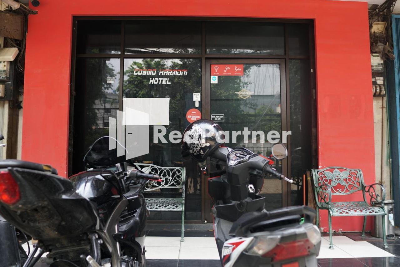 Hotel Cosmo Harmoni Redpartner Jakarta
