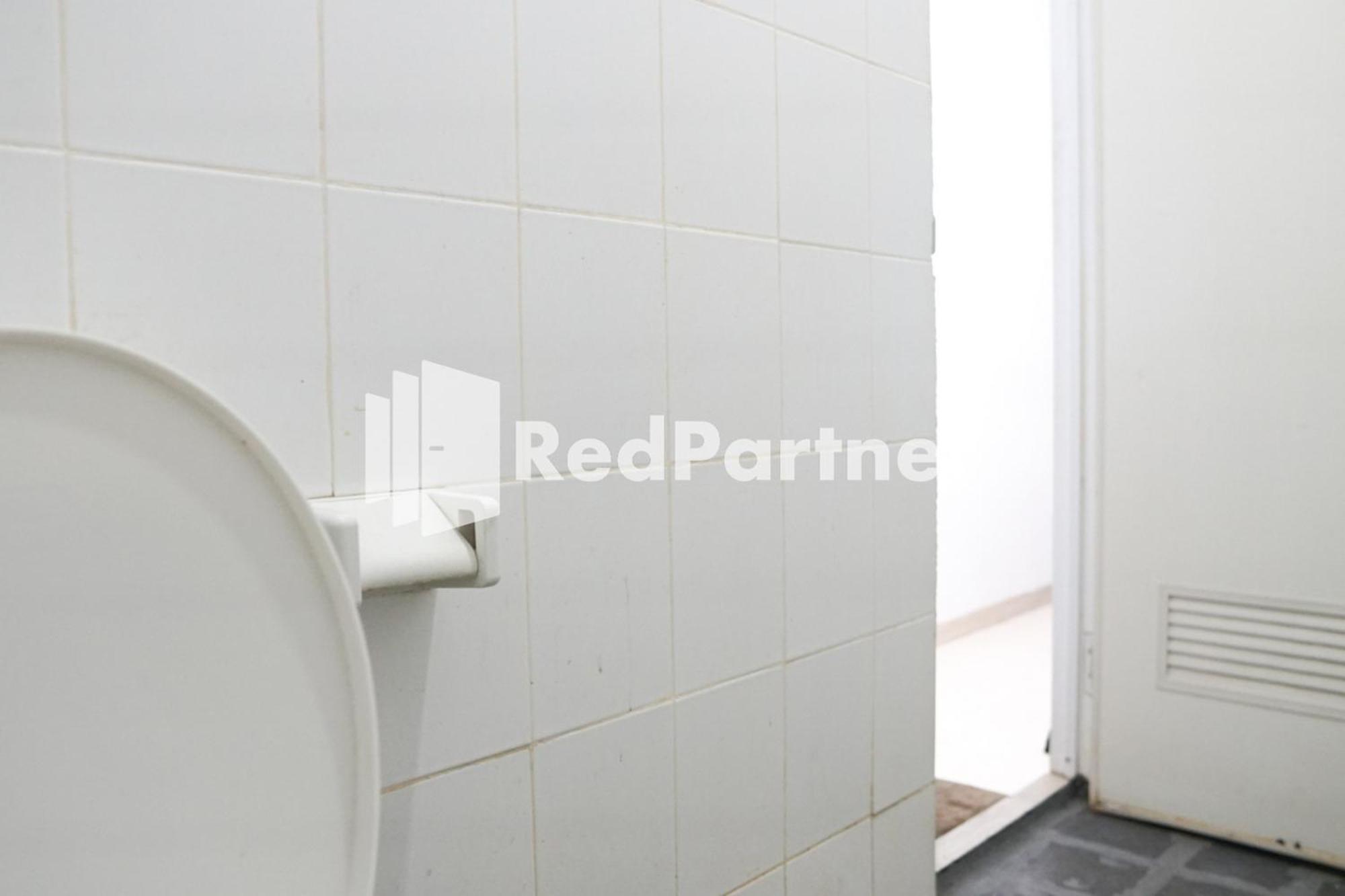 Hotel Cosmo Harmoni Redpartner 2*